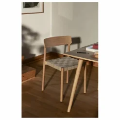 Chaise Betty TK1, piètement en bois Chaises, Tabourets, Bancs