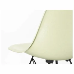 Sale Chaise DSW Fiberglass - piètement en érable - Charles & Ray Eames | Chaises, Tabourets, Bancs