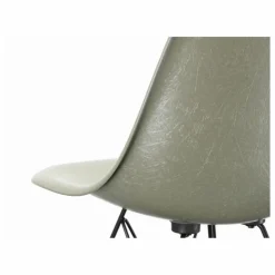 Hot Chaise DSW Fiberglass - piètement en érable - Charles & Ray Eames | Chaises, Tabourets, Bancs
