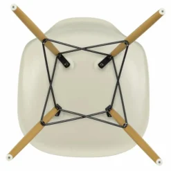 Sale Chaise DSW plastic - piètement érable - Charles & Ray Eames | Chaises, Tabourets, Bancs