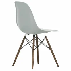 New Chaise DSW plastic - piètement érable - Charles & Ray Eames | Chaises, Tabourets, Bancs