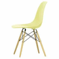 Hot Chaise DSW plastic - piètement érable - Charles & Ray Eames | Chaises, Tabourets, Bancs