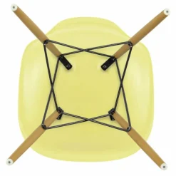 Hot Chaise DSW plastic - piètement érable - Charles & Ray Eames | Chaises, Tabourets, Bancs