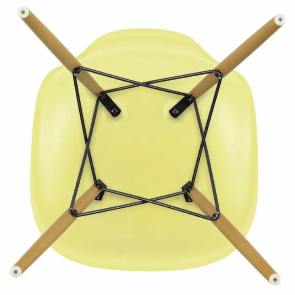 Hot Chaise DSW plastic - piètement érable - Charles & Ray Eames | Chaises, Tabourets, Bancs