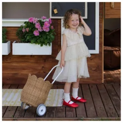 Online Panier à roulettes en rotin Petal Enfant Rangements|Patères, Paniers Enfant